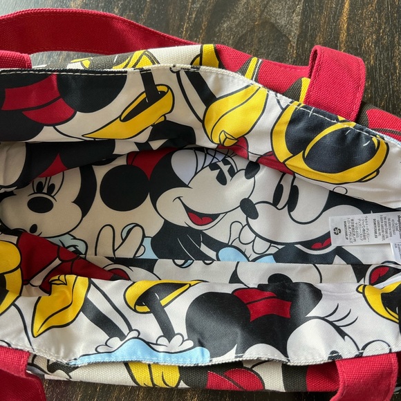 Disney Cream Canvas Tote Bag with one interior pocket. One size. New without Tag - Picture 9 of 9